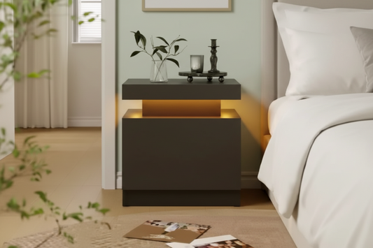 Sikaic Nightstand